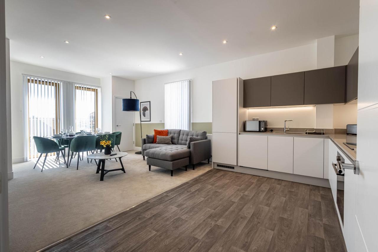 Modern Apartments With Balcony In Merton Near Wimbledon By Sojo Stay Mitcham Exterior foto